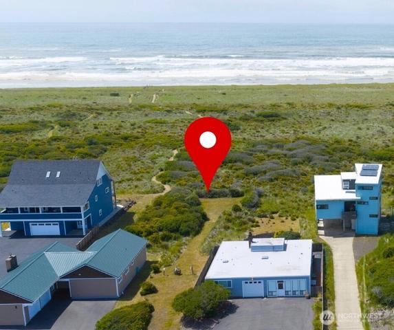1069 Ocean Shores Blvd SW, Ocean Shores, WA 98569