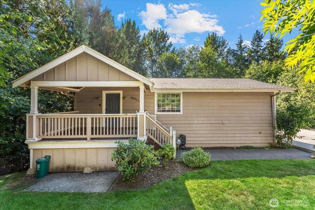 18711 82nd Ave NE, Kenmore, WA 98028