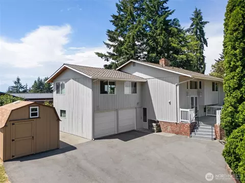 8101 Mcintyre Ln NE, Bremerton, WA 98311