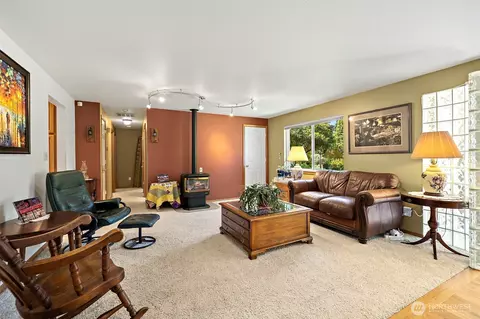 Living - 19810 98th Ave NE, Bothell, WA 98011 photo 1 of 5