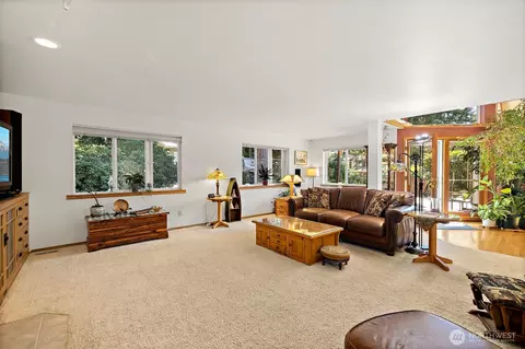 Living - 19810 98th Ave NE, Bothell, WA 98011 photo 4 of 5