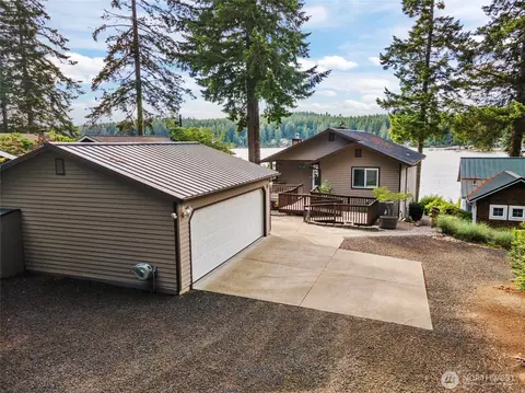 Exterior - 2351 E Mason Lake Dr E, Grapeview, WA 98546 photo 2 of 5