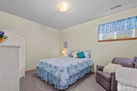 Bedroom - 2351 E Mason Lake Dr E, Grapeview, WA 98546 photo 3 of 3