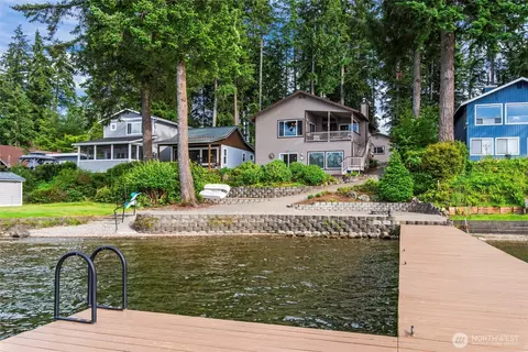 2351 E Mason Lake Dr E, Grapeview, WA 98546