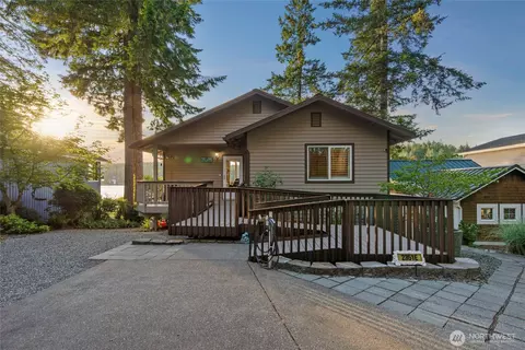 Exterior - 2351 E Mason Lake Dr E, Grapeview, WA 98546 photo 5 of 5