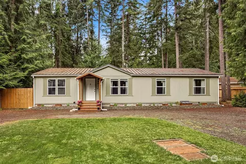 90 N Hamma Hamma Dr E, Hoodsport, WA 98548