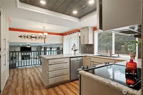 Kitchen - 8906 10th Dr SE, Everett, WA 98208 photo 2 of 2