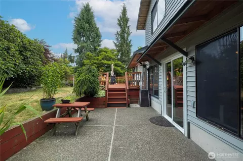 Exterior - 8906 10th Dr SE, Everett, WA 98208 photo 6 of 9