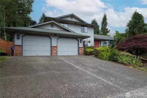 8906 10th Dr SE, Everett, WA 98208