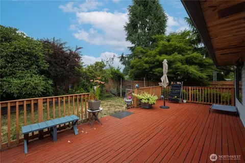 Exterior - 8906 10th Dr SE, Everett, WA 98208 photo 2 of 9