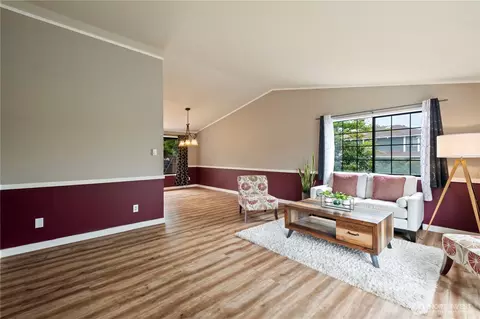 Living - 8906 10th Dr SE, Everett, WA 98208 photo 7 of 9