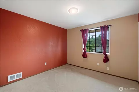 Bedroom - 8906 10th Dr SE, Everett, WA 98208 photo 3 of 4
