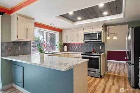 Kitchen - 8906 10th Dr SE, Everett, WA 98208 photo 1 of 2