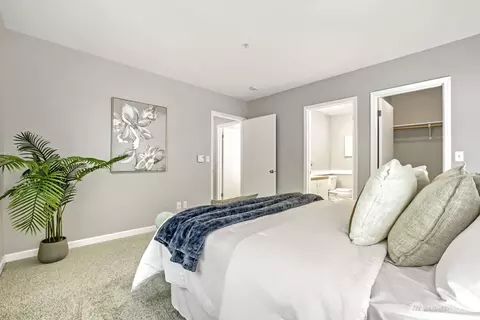 Bedroom - 15300 112th Ave NE #C306, Bothell, WA 98011 photo 2 of 5