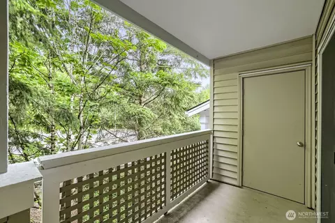 Exterior - 15300 112th Ave NE #C306, Bothell, WA 98011 photo 2 of 2