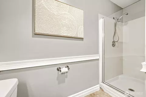 Bath - 15300 112th Ave NE #C306, Bothell, WA 98011 photo 2 of 4