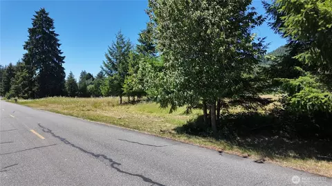 45075 Cedar St, Concrete, WA 98237