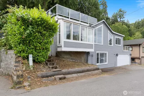 16917 SE 38th Pl, Bellevue, WA 98008