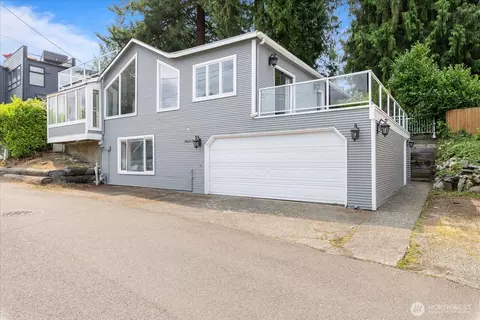 16917 SE 38th Pl, Bellevue, WA 98008