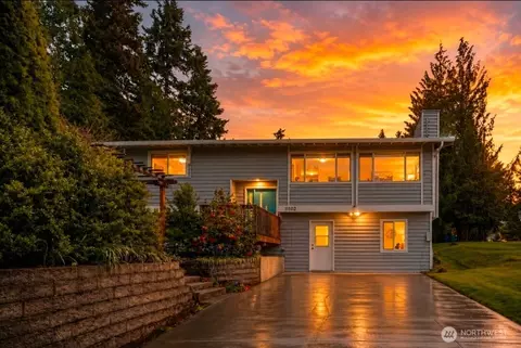 11102 126th Ave NE, Kirkland, WA 98033