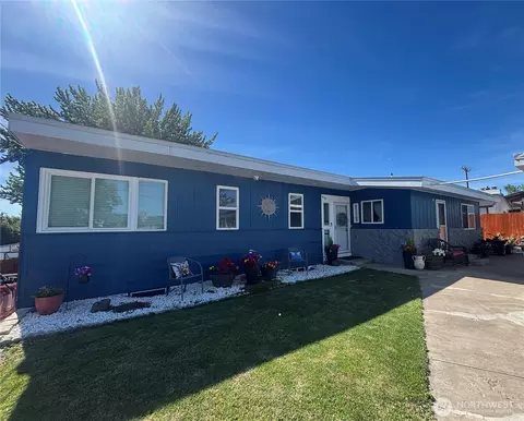 610 S 71st Ave, Yakima, WA 98908