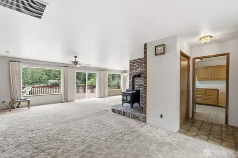 5470 E Grapeview Loop Rd, Allyn, WA 98524 photo 7