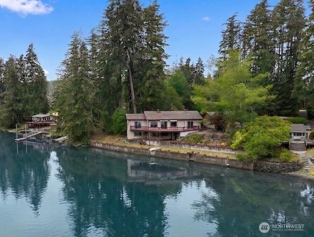 5470 E Grapeview Loop Rd, Allyn, WA 98524