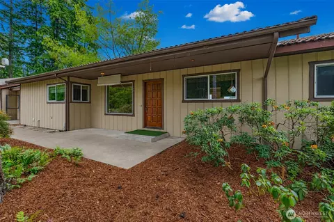 5470 E Grapeview Loop Rd, Allyn, WA 98524 photo 4