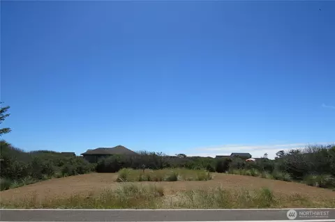 1339 E Ocean Shores Blvd SW, Ocean Shores, WA 98569