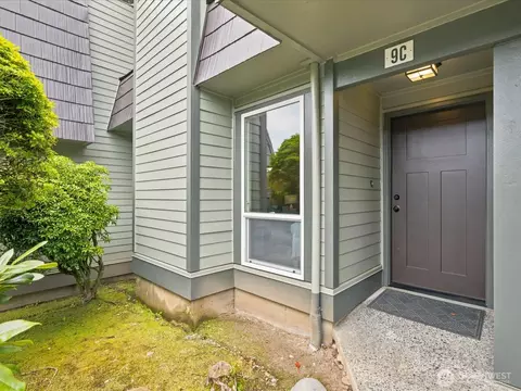 12600 4th Ave W #9C, Everett, WA 98204