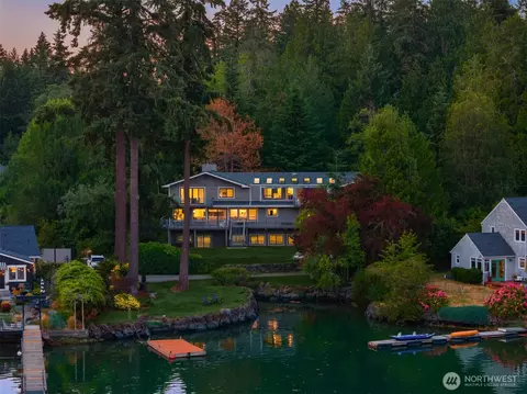 15041 Skogen Ln NE, Bainbridge Island, WA 98110