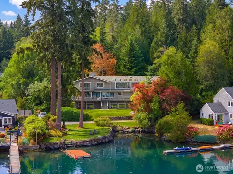 15041 Skogen Ln NE, Bainbridge Island, WA 98110