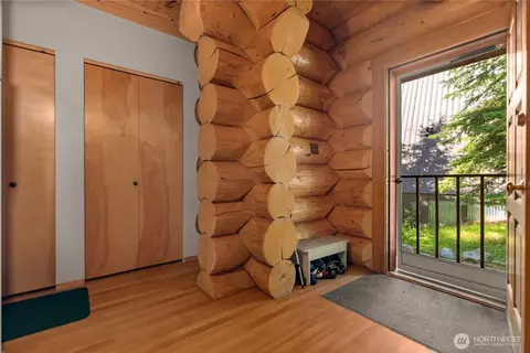 Entry Way - 370 Thompson Rd, Riverside, WA 98849 photo 1 of 2