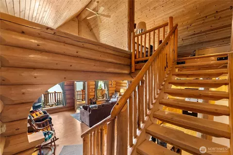 Entry Way - 370 Thompson Rd, Riverside, WA 98849 photo 2 of 2