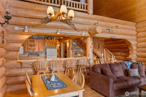 Dining - 370 Thompson Rd, Riverside, WA 98849 photo 1 of 3
