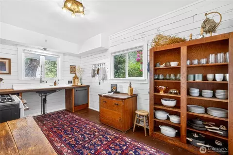 Kitchen - 14419 T Loop Rd, Bow, WA 98232 photo 1 of 4