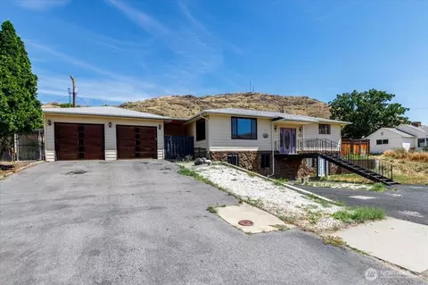 801 Tulip St, Coulee Dam, WA 99116