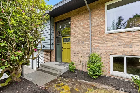 8707 Maple Ln, Edmonds, WA 98026 photo 5
