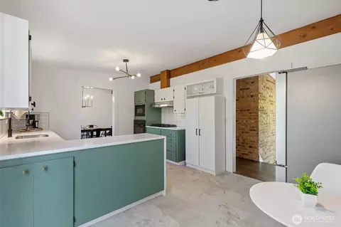 8707 Maple Ln, Edmonds, WA 98026 photo 10
