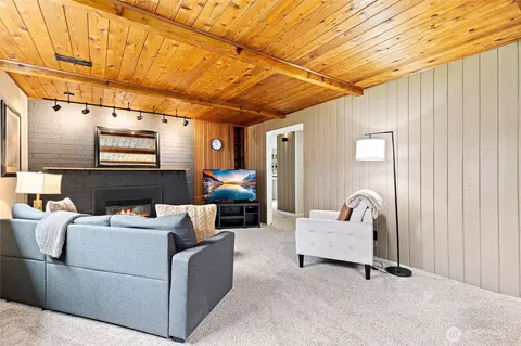 8707 Maple Ln, Edmonds, WA 98026 photo 24