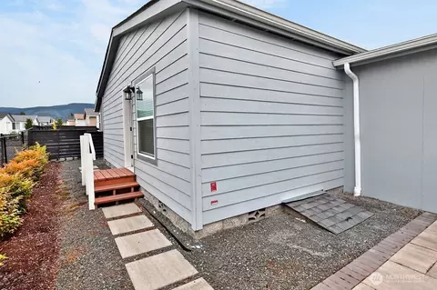 894 N Iris Ave, Sequim, WA 98382 photo 20