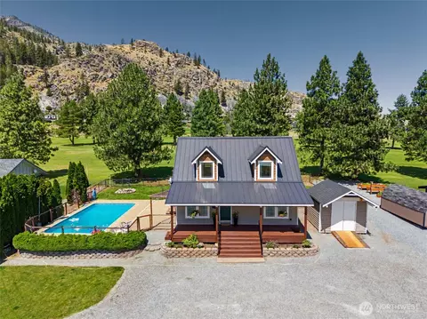 93 Golf Course Dr, Pateros, WA 98846