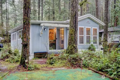 243 Schinn Canyon Ct, Deming, WA 98244