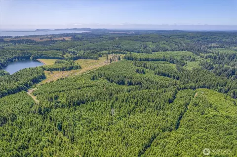1 W Walberg Rd, Chinook, WA 98614