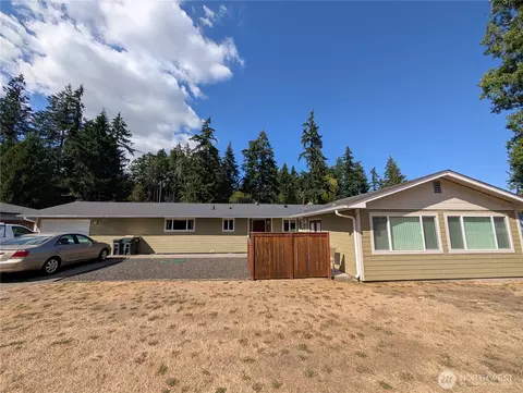 9428 Pacific Ave SE, Olympia, WA 98513