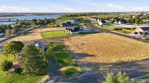 9512 NE Morgan Rd, Moses Lake, WA 98837