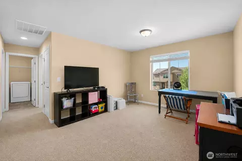 516 Petersen Dr E, Enumclaw, WA 98022 photo 11
