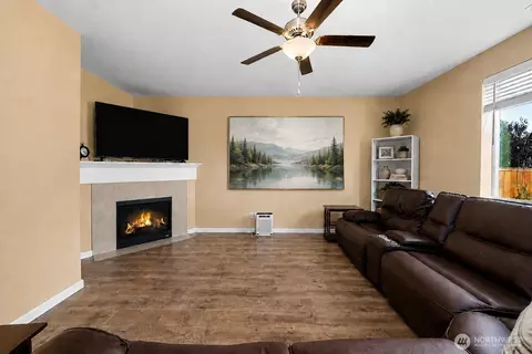 516 Petersen Dr E, Enumclaw, WA 98022 photo 8