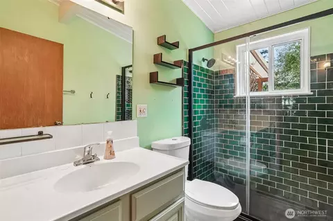 Bath - 23804 7th Ave W, Bothell, WA 98021 photo 1 of 5