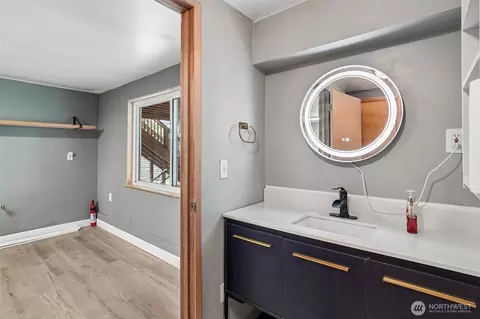 Bath - 23804 7th Ave W, Bothell, WA 98021 photo 3 of 5